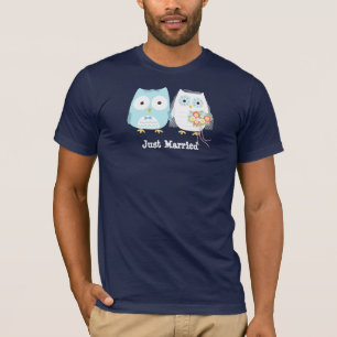 フクロウの新郎新婦のかわいい新婚者氏および夫人 Tシャツ