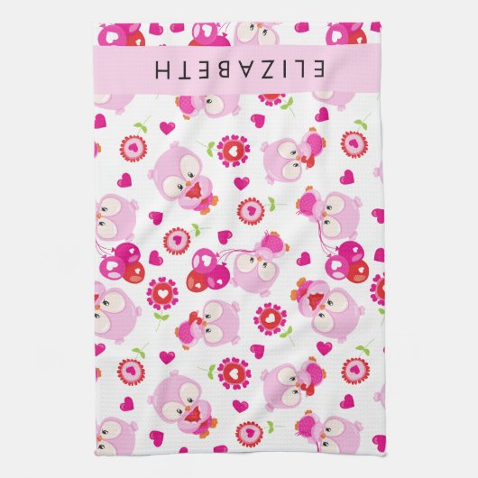 フクロウの柄、かわいいフクロウ、ピンクのフクロウ、お名前 キッチンタオル (縦)