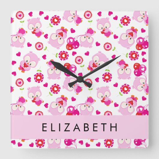 フクロウの柄、かわいいフクロウ、ピンクのフクロウ、お名前 スクエア壁時計 (正面)