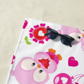 フクロウの柄、かわいいフクロウ、ピンクのフクロウ、お名前 ビーチタオル (インサイチュ)