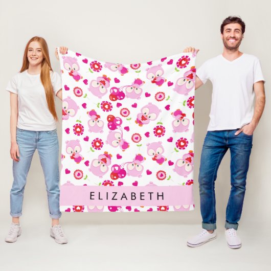 フクロウの柄、かわいいフクロウ、ピンクのフクロウ、お名前 フリースブランケット (インサイチュ)