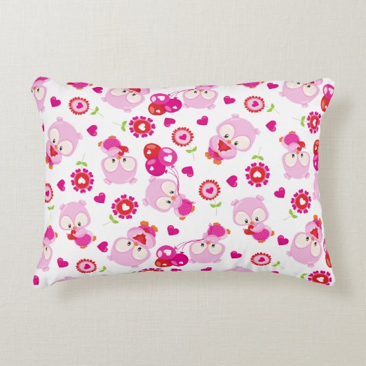 フクロウの柄、かわいいフクロウ、ピンクのフクロウ、ハート アクセントクッション (正面)