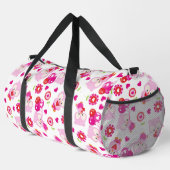 フクロウの柄、かわいいフクロウ、ピンクのフクロウ、ハート ダッフルバッグ (右コーナー)