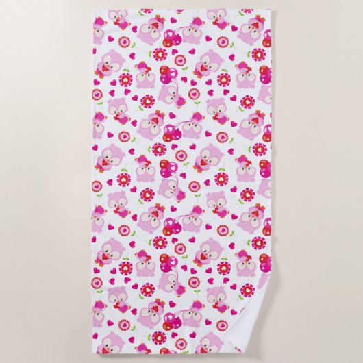 フクロウの柄、かわいいフクロウ、ピンクのフクロウ、ハート ビーチタオル (正面)