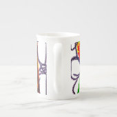 フクロウの秋の喜び ボーンチャイナマグカップ (裏面)