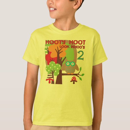 フクロウの第2誕生日のTシャツおよびギフト Tシャツ (正面)