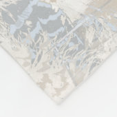 フクロウの羽，灰色，ベージュ，青，鳥，光， フリースブランケット (角)