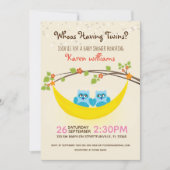 フクロウの赤ちゃんシャワー – 双子の男の子を持っている誰を見る? 招待状 (正面)