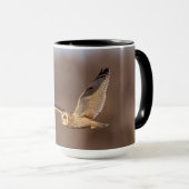 フクロウの飛翔中 マグカップ (正面右)