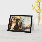 フクロウの黒猫の満月の魔法使いの帽子のほうき カード (黄色い花)