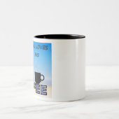 フクロウはコーヒーが大好き ツートーンマグカップ (中央)