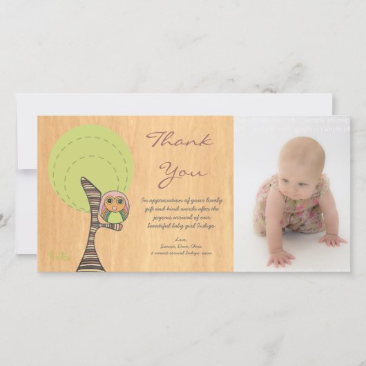 フクロウは新生児の女の子の到着のギフトのフォトカード感謝していしています サンキューカード (正面)