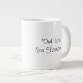 フクロウは永遠にあなたを愛する – 専門のマグカップ ジャンボコーヒーマグカップ (正面右)