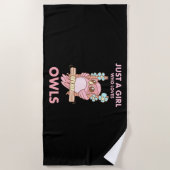 フクロウを愛する女の子 ビーチタオル (正面)