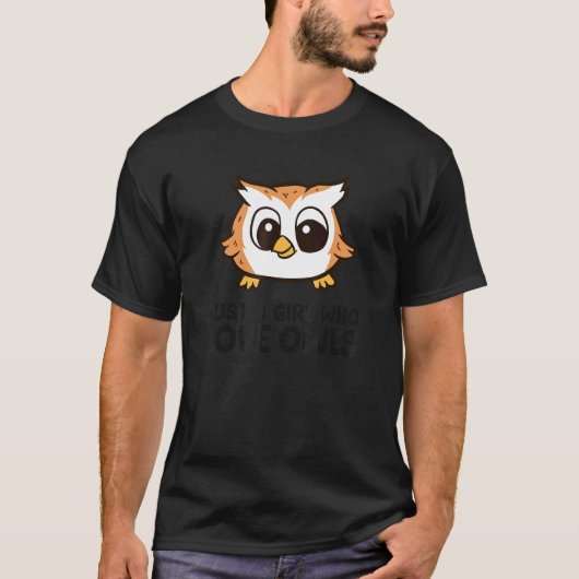 フクロウを愛する女の子 Tシャツ (正面)