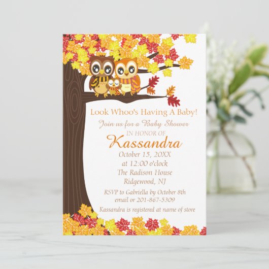 フクロウカラフルファミリー木の赤ちゃんシャワー招待状 招待状 (スタンド正面)
