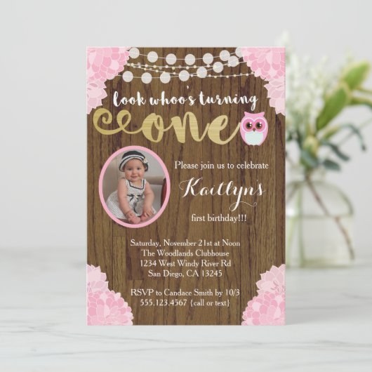 フクロウファースト誕生日ガールフォト招待状 招待状 (スタンド正面)