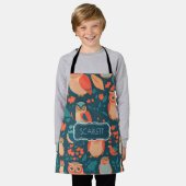 フクロウレトロカラフルパタパーソナライズされたーン エプロン (着用した状態)