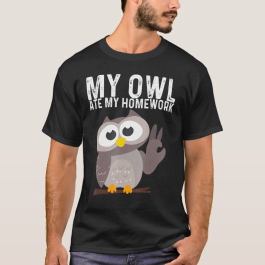 フクロウ子供へムの男の子が夜行鳥を飼う Tシャツ (正面)
