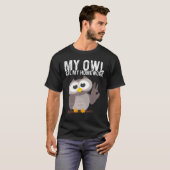 フクロウ子供へムの男の子が夜行鳥を飼う Tシャツ (正面フル)