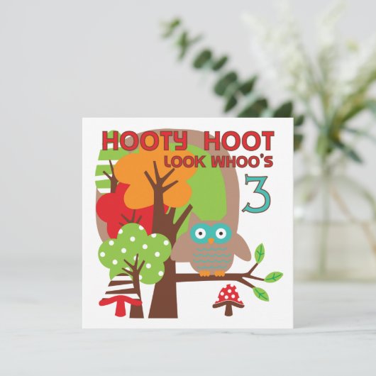 フクロウ第3回誕生日Tシャツとプレゼント カード (スタンド正面)
