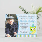 フクロウ誕生日招待状と少年のための写真 招待状 (スタンド正面)