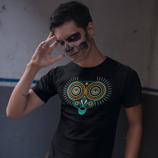 フクロウ部族のオーナメント Tシャツ