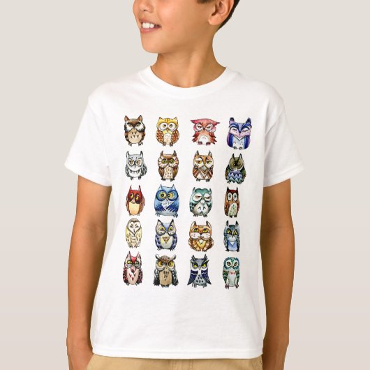 フクロウ19匹、ネコ1匹 Tシャツ (正面)