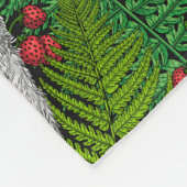 フクロウ、シダ、オーク、ベリー フリースブランケット (角)