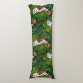 フクロウ、シダ、オーク、ベリー ボディピロー (正面縦)