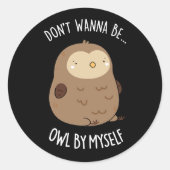 フクロウ・プン・ダークBGおもしろい一人でフクロウになりたい ラウンドシール (正面)