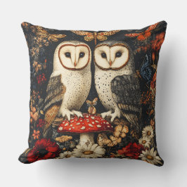 フクロウ、蛾、キノコ クッション