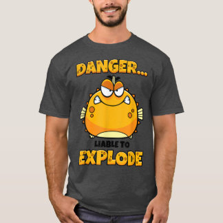 フグを爆破する危険おもしろいがあるフグ Tシャツ