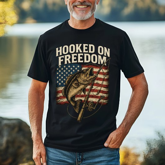 フックオンフリーダム魚釣りUSA国旗 Tシャツ