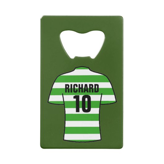フットボールのシャツ（緑と白）バスケ クレジットカード栓抜き (正面)