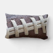 フットボールは枕をひもで締めます ランバークッション (裏面)