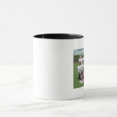 フットボールは詮策します マグカップ (中央)