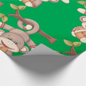 フットボールを持っているサル ラッピングペーパー