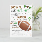 フットボールダウンセットハット誕生日招待状 招待状 (スタンド正面)