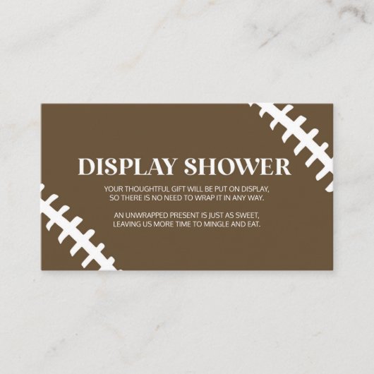 フットボール白色茶色の赤ちゃんシャワー表示シャワー エンクロージャーカード (正面)