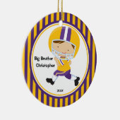 フットボール選手のお兄さんのクリスマスのオーナメント セラミックオーナメント (右)
