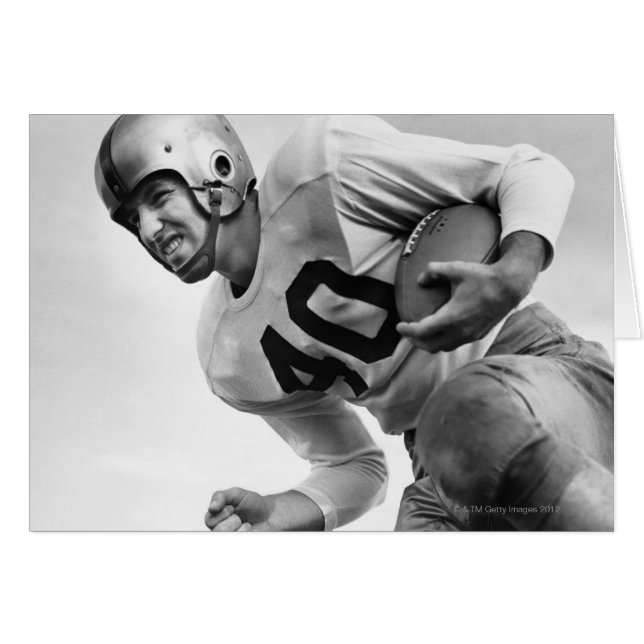 フットボール3を遊んでいる人 (正面横)