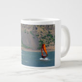 フッド川のマグのウィンドサーファー ジャンボコーヒーマグカップ (正面右)