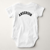 フューチャーバレーボールスターデザイン – ホットピンク ベビーボディスーツ (裏面)