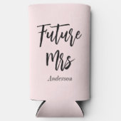 フューチャー ミセス ブラッシュ ピンク バチェロレッテ スリム缶クーラー (正面)