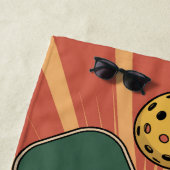 フューリー・ソーシャル・クラブのピクルボール ビーチタオル (インサイチュ)