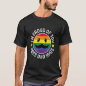 フユー誇りを持ったフリーパパハグレインボーLGBTプライドファス Tシャツ (正面)