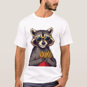 フライクールを楽しむアライグマ Tシャツ (正面)