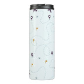 フライトの過小評価をしない付き添い人前向き飛行機 タンブラー (裏面)