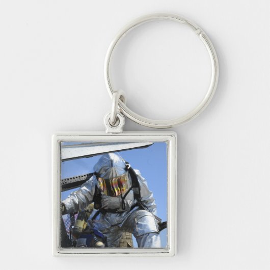 フライトデッキ上で救助訓練を行う キーホルダー (正面)